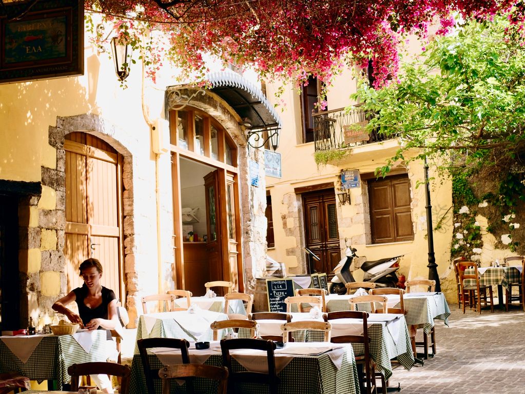 Noord-Griekenland-groepsreis-restaurant-stockphoto