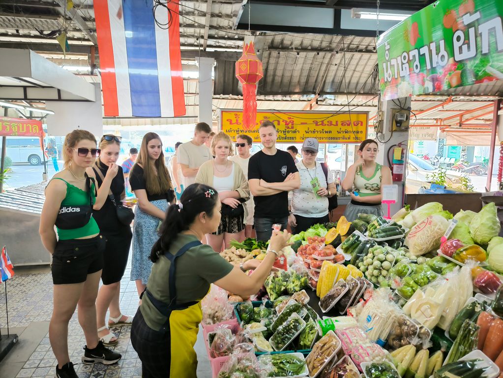 markt chiang mai thailand gids feb 2024 5