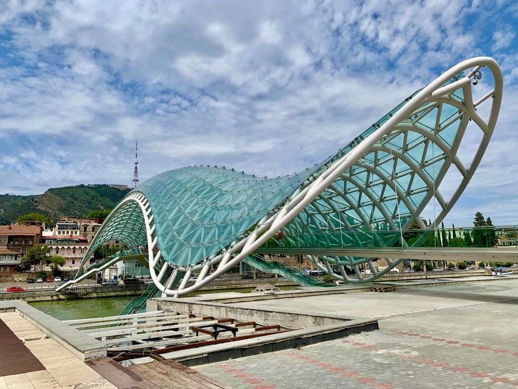 Tbilisi Bridge of Peace Georgië