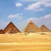 Beroemde piramides bij Caïro