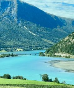noordkaap_berg_rivier_uitzicht_noorwegen_046