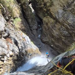 alpen_zomer_canyoning_abseilen_waterval_alpen_021