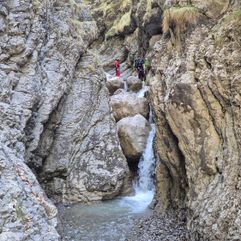 alpen_zomer_canyoning_afdaling_waterval_alpen_kloof_016