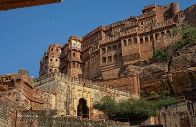 Mehrangarh Fort: hoog boven Jodhpur