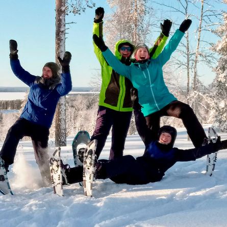 Bezoek aan dorp Ruka