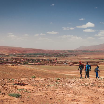 Aït Ahmed - Igherm Izdarn trektocht