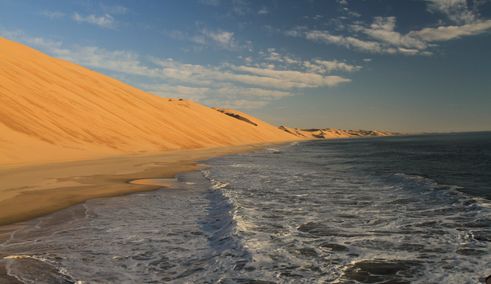 namibie_duinen_oceaan_kustlijn_skeletkust_002