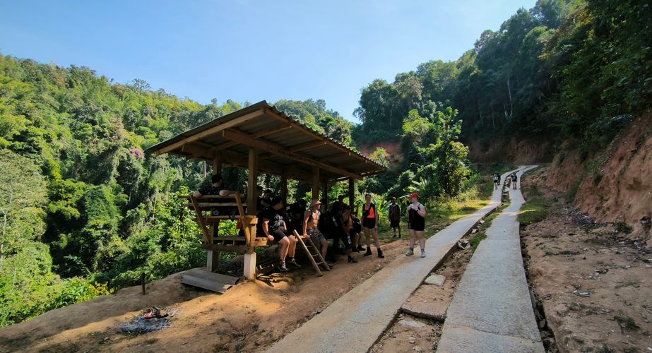 jungle trekking thailand gids feb 2024 17 jungle trekking thailand gids feb 2024 17