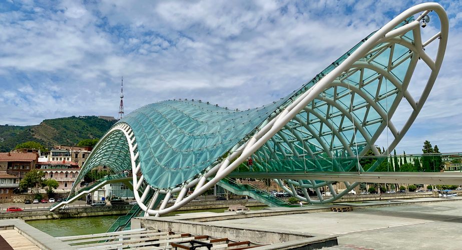 Tbilisi Bridge of Peace Georgië