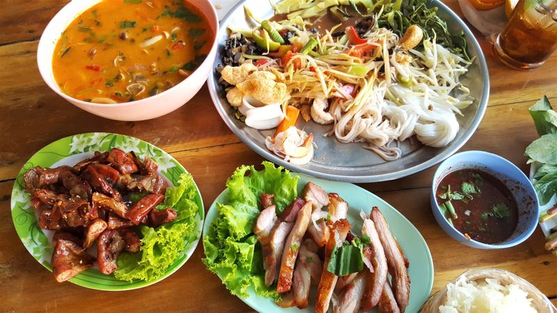 eten Laos groepsreis Cambodja, Laos & Thailand