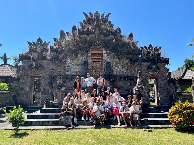 bezoek aan tempel groepsreis Bali