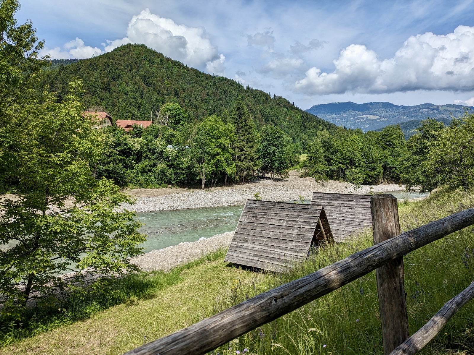 Slovenië rivier camping